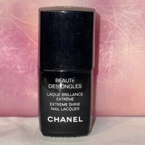 CHANEL Black Extreme Shine Nail Lacquer